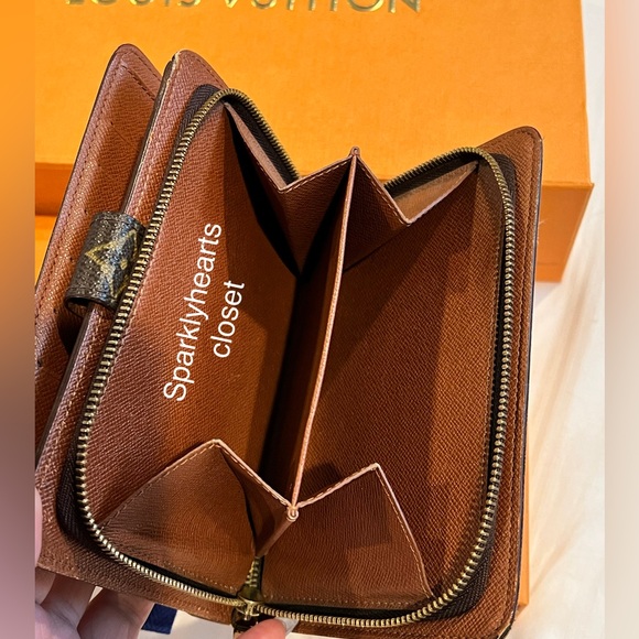 Louis Vuitton Zippe Bifold Wallet - Picture 6 of 15